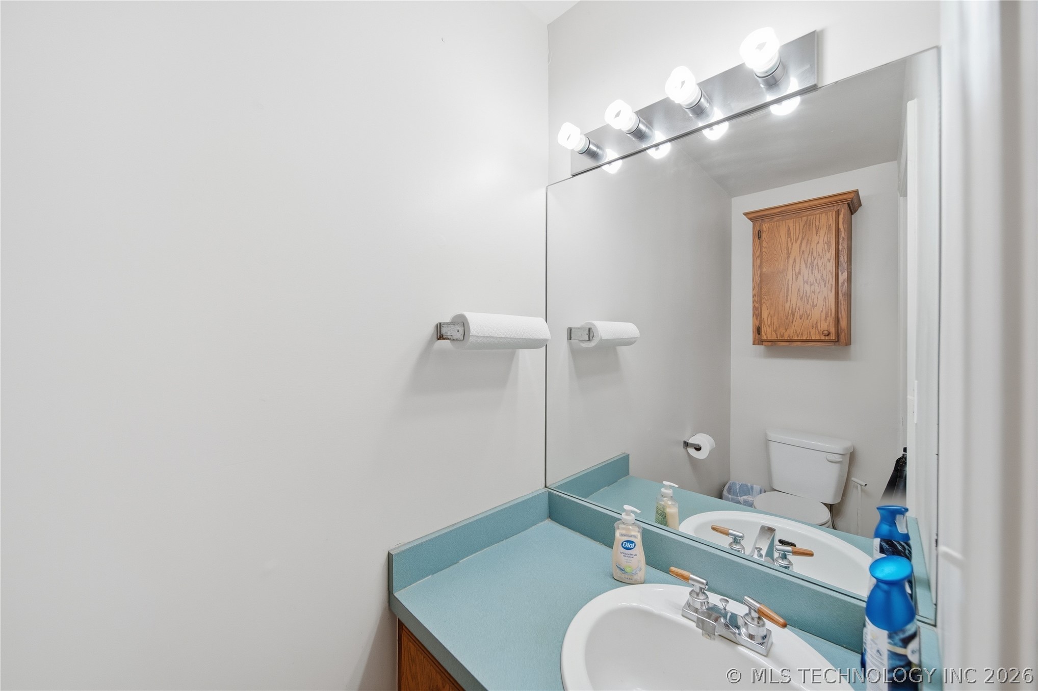 514 E Will Rogers Boulevard Property Photo 22