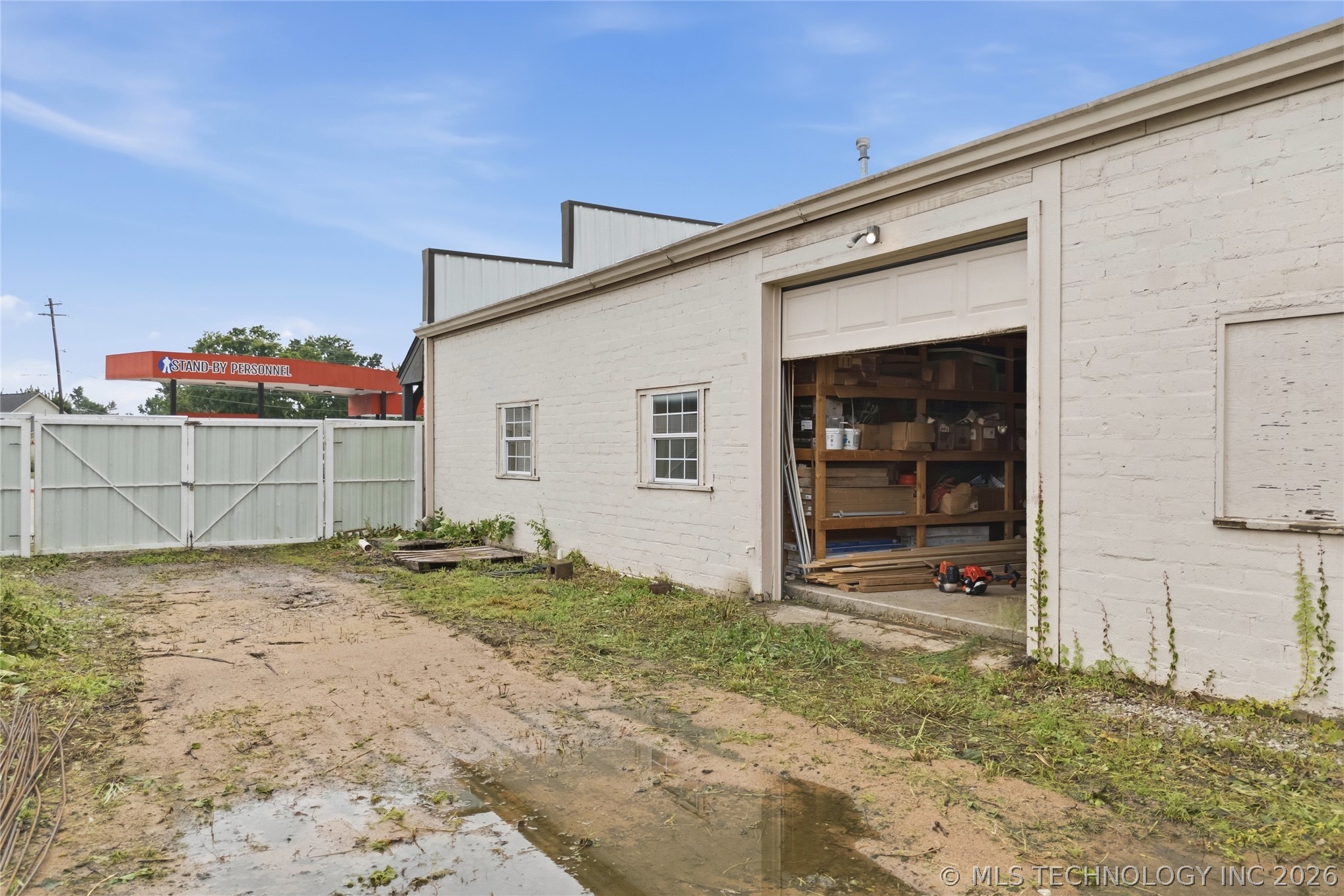 514 E Will Rogers Boulevard Property Photo 24