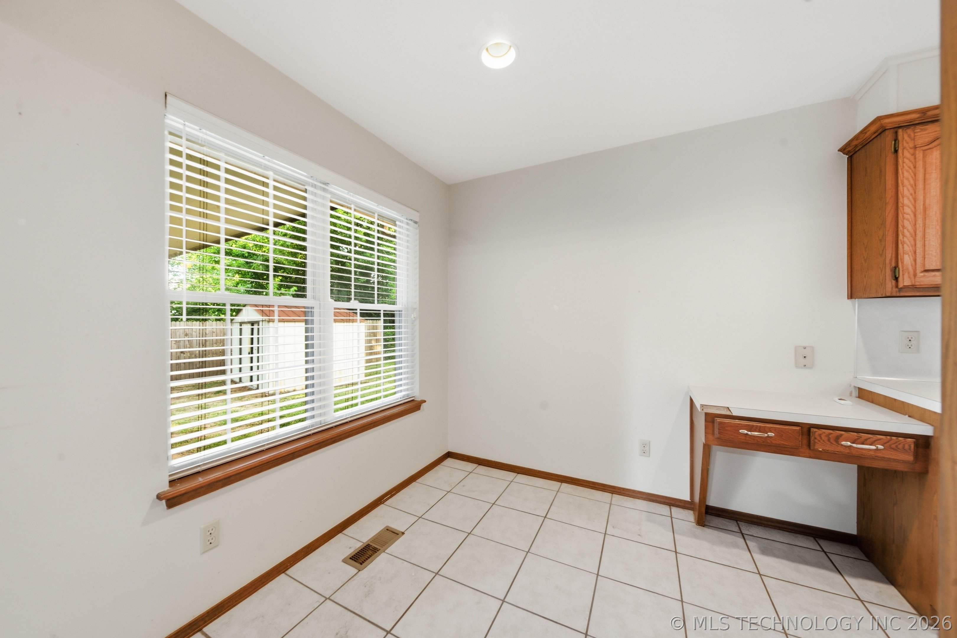 530 E D Street Property Photo 10