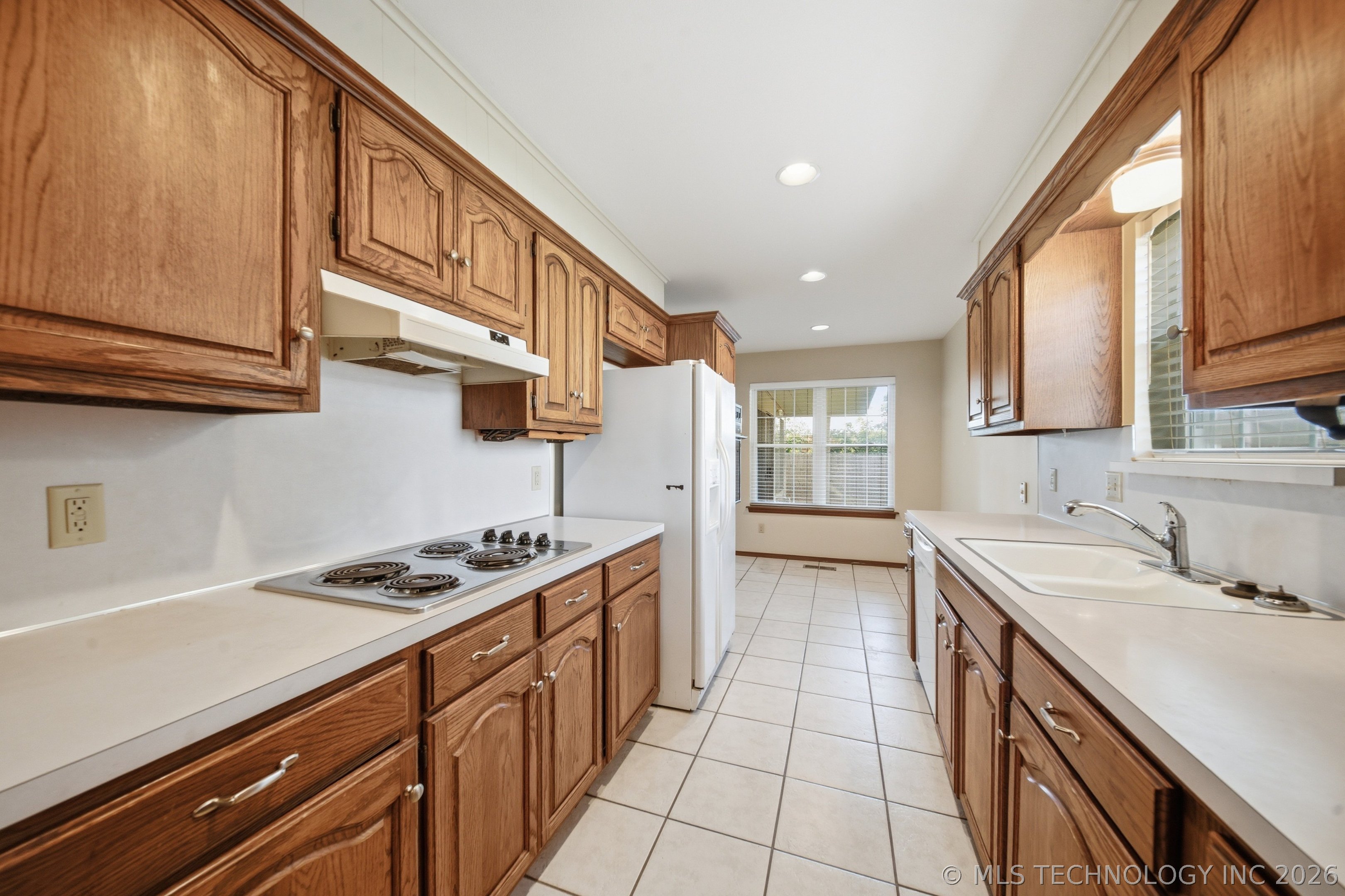 530 E D Street Property Photo 13