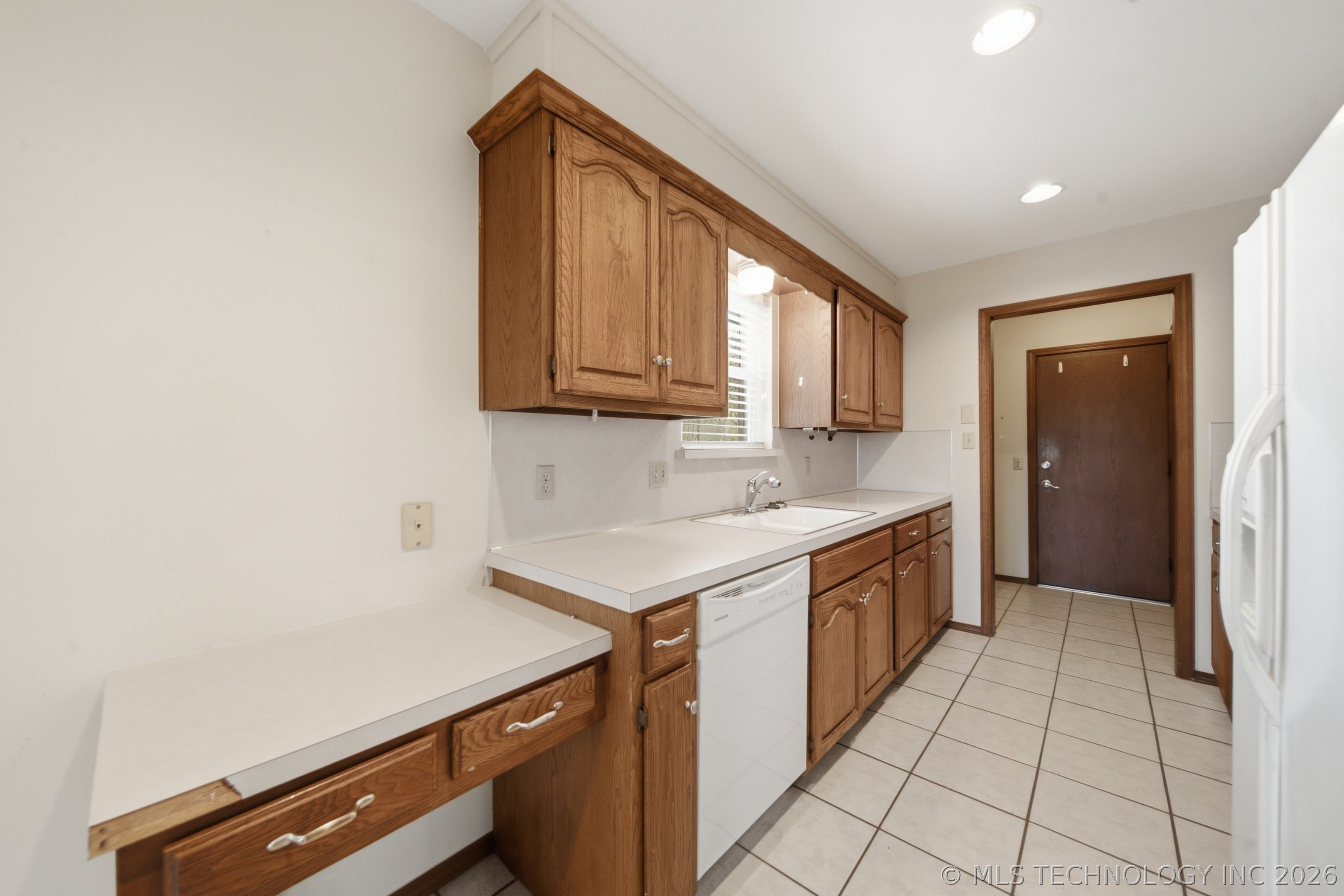 530 E D Street Property Photo 16