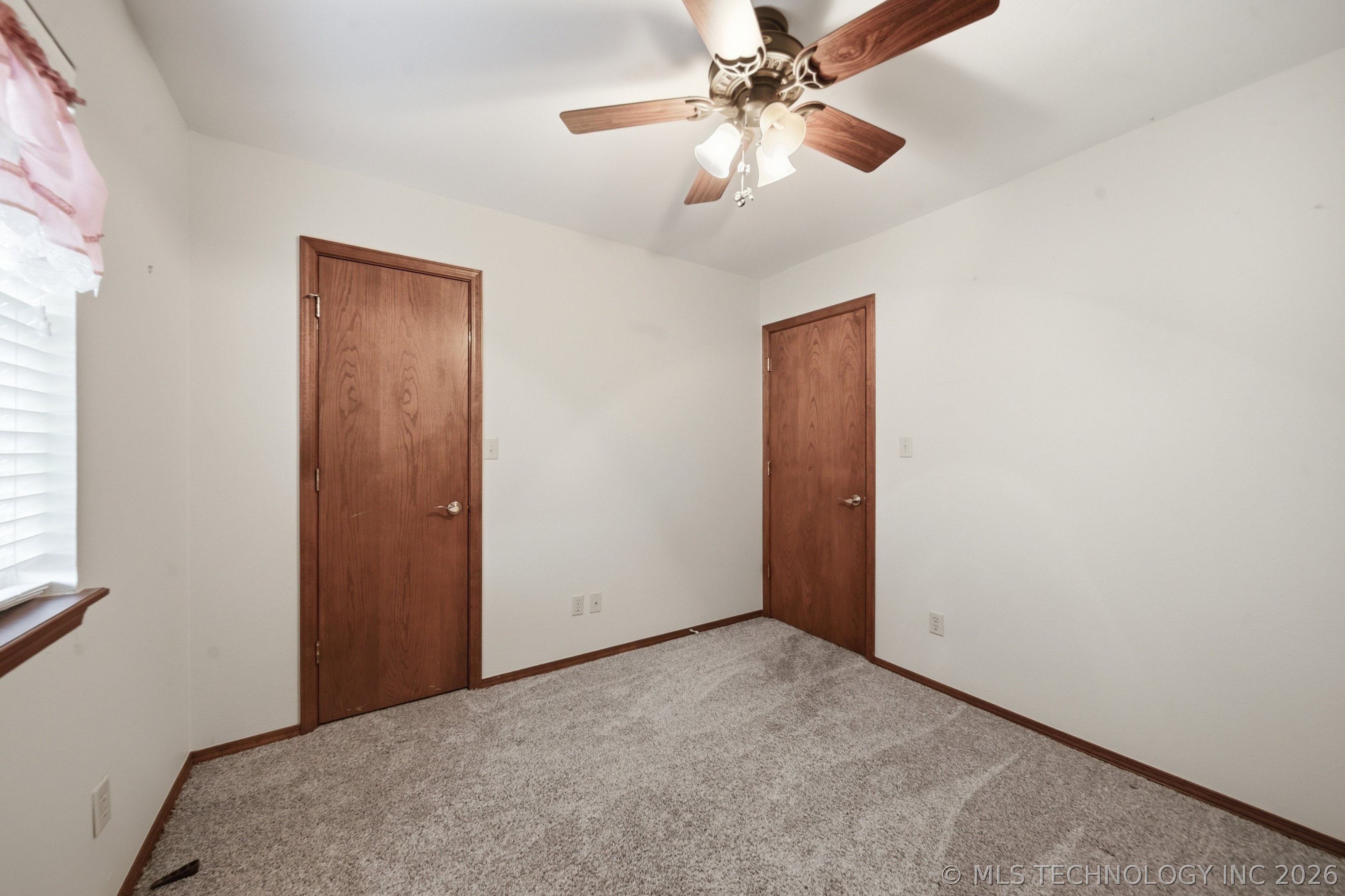 530 E D Street Property Photo 21
