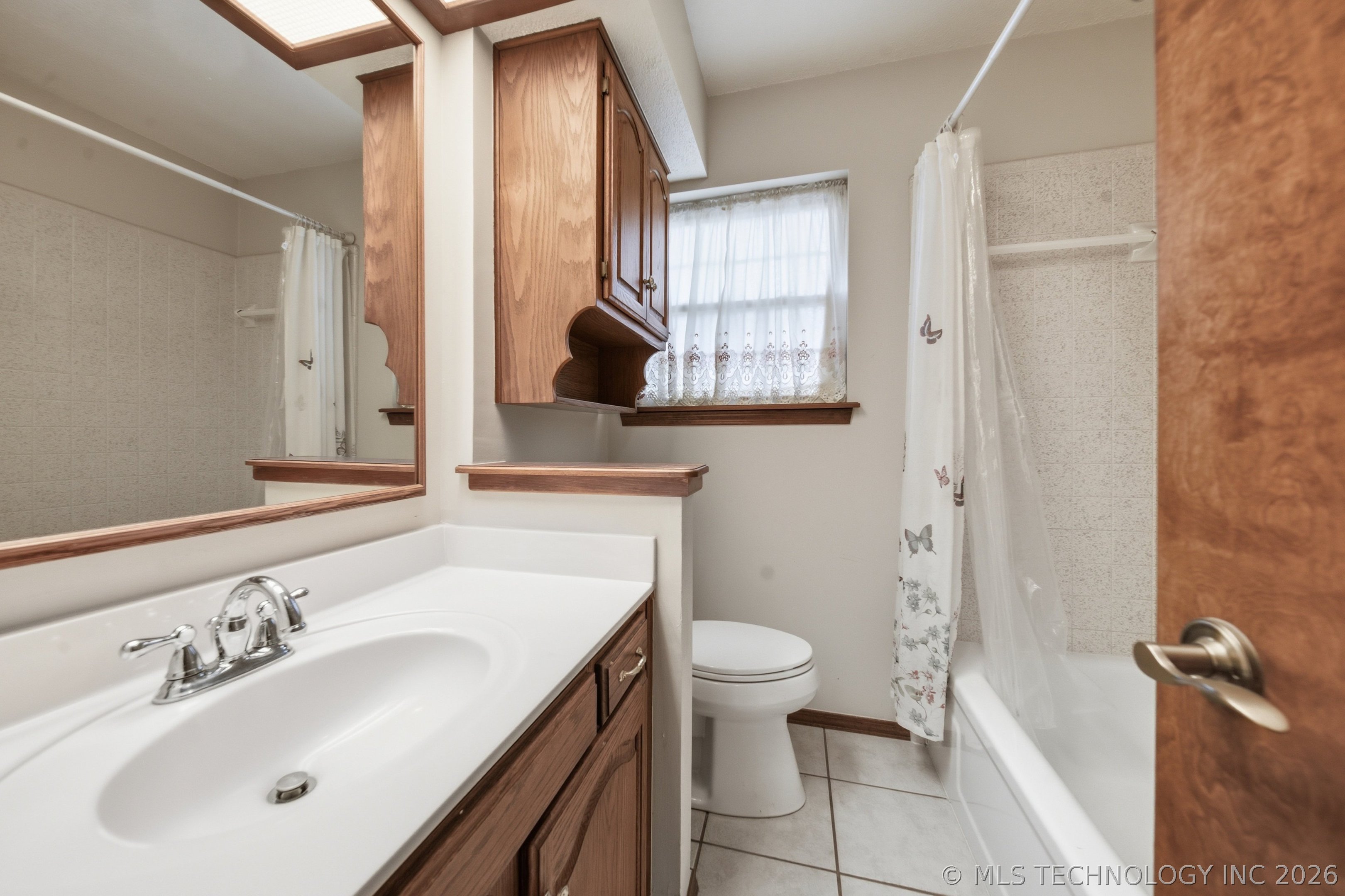 530 E D Street Property Photo 23