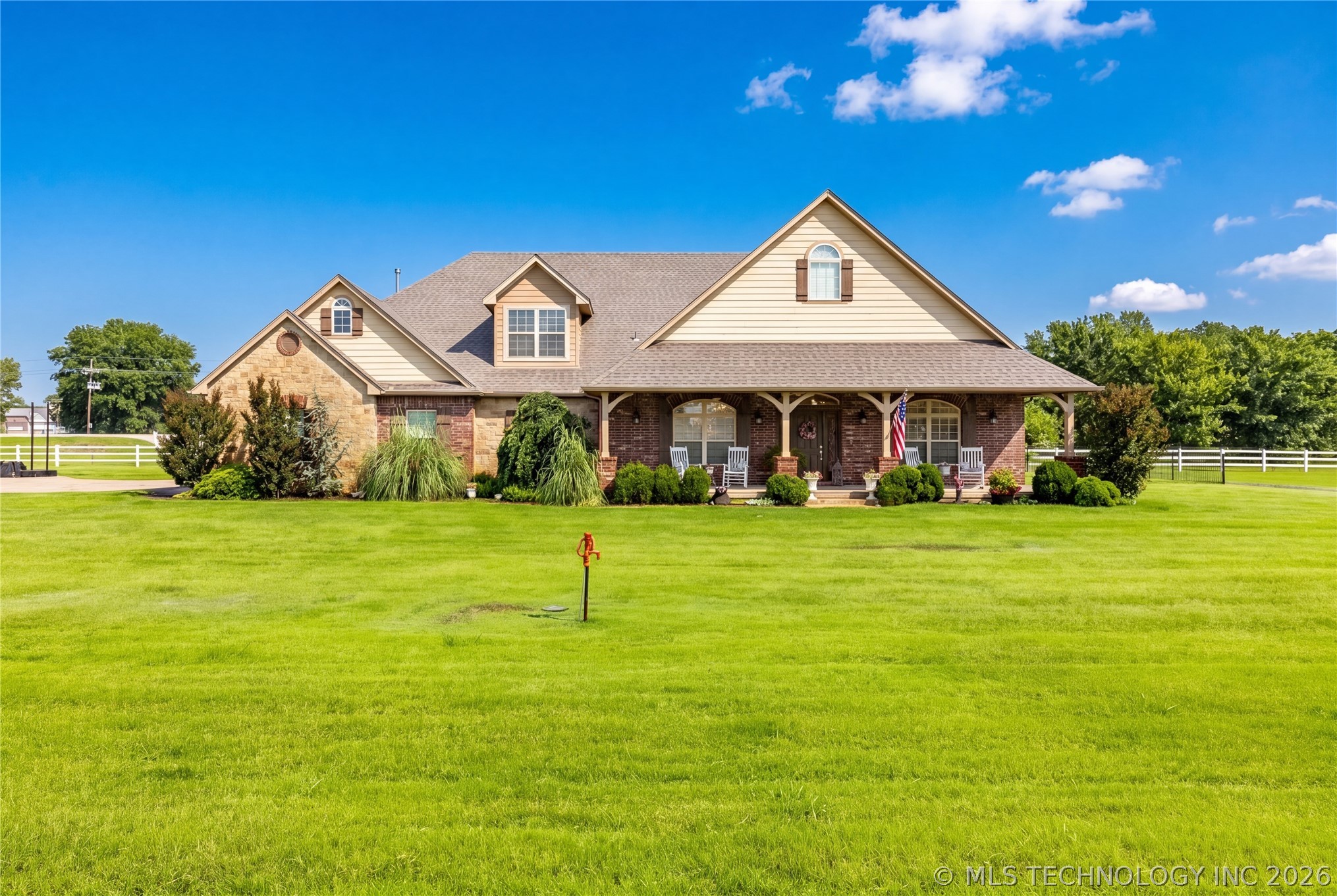 4061 E 496 Road Property Photo 1