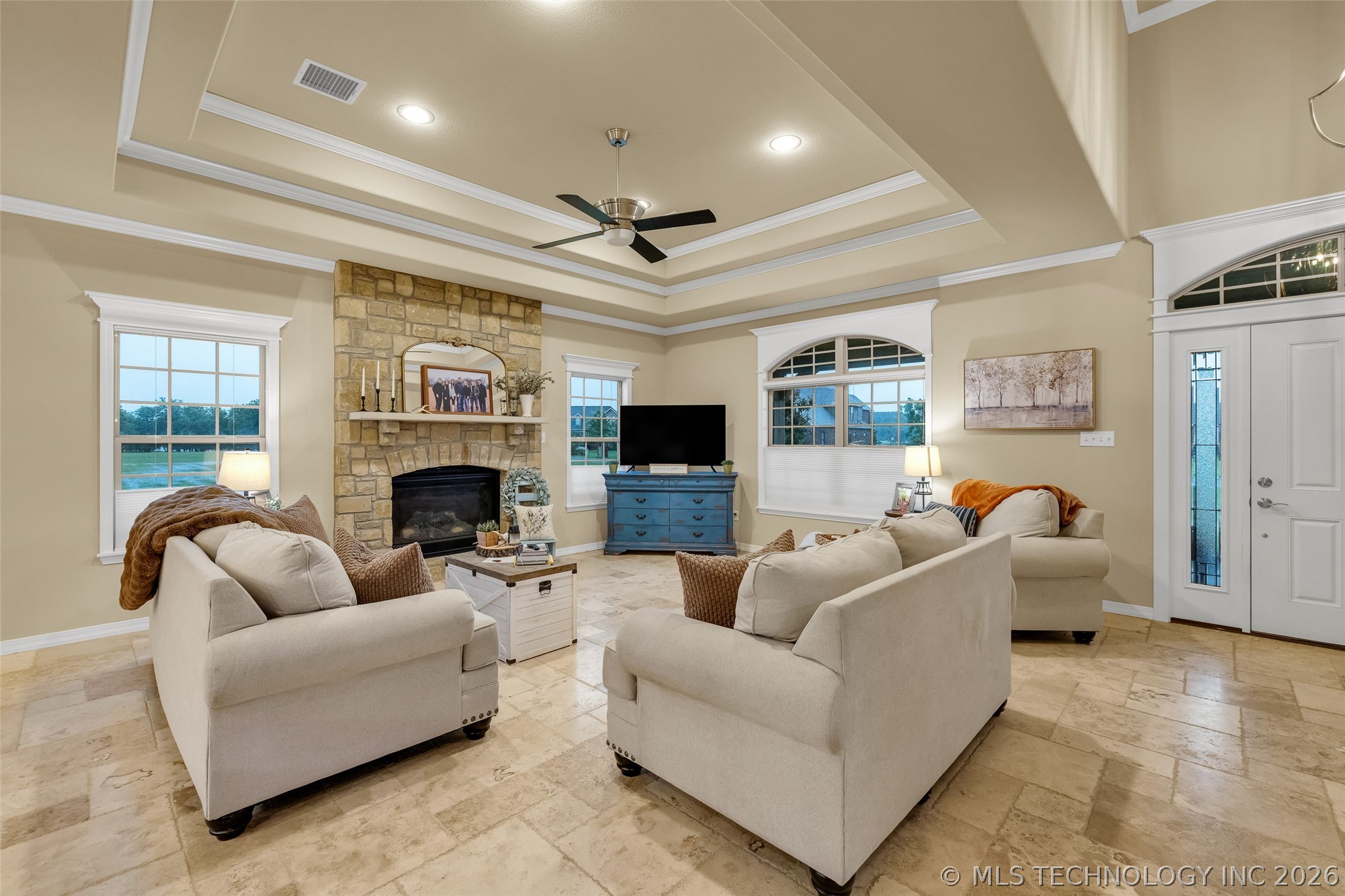 4061 E 496 Road Property Photo 2