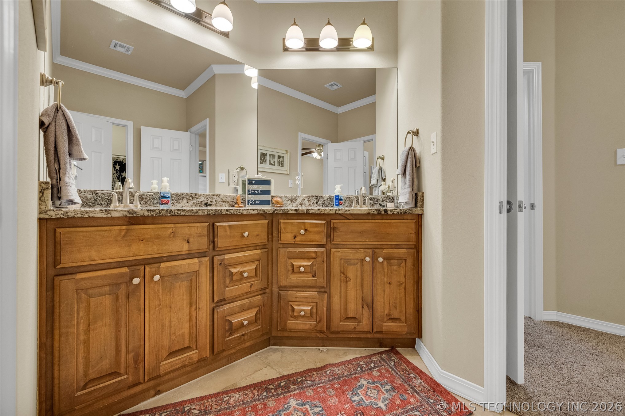 4061 E 496 Road Property Photo 12