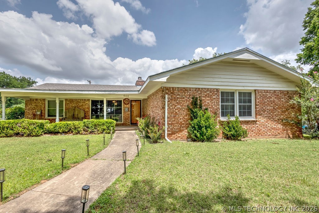 602 E B Property Photo 1