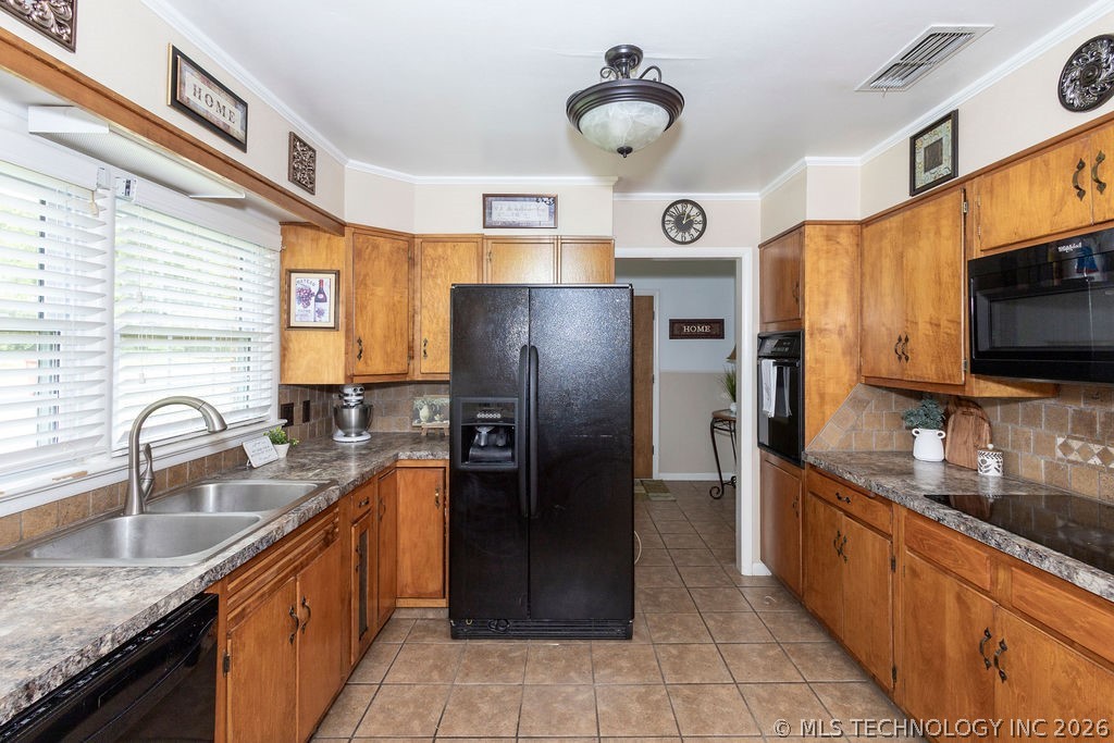 602 E B Property Photo 9