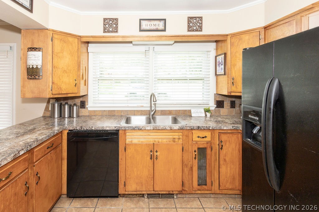 602 E B Property Photo 11