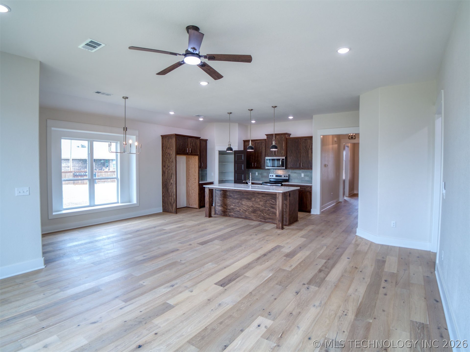 1197 Wild Indigo Circle Property Photo 7