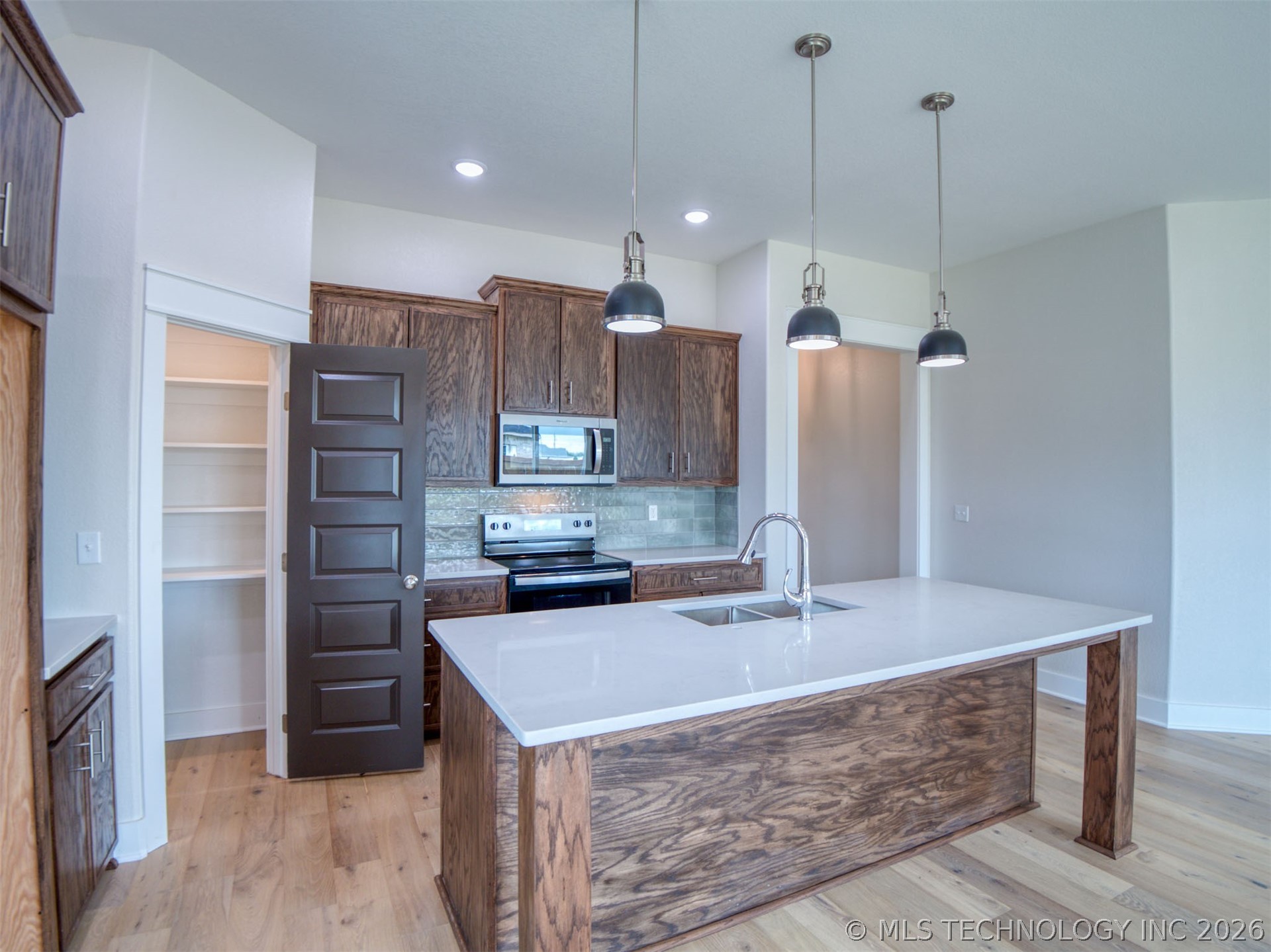 1197 Wild Indigo Circle Property Photo 11