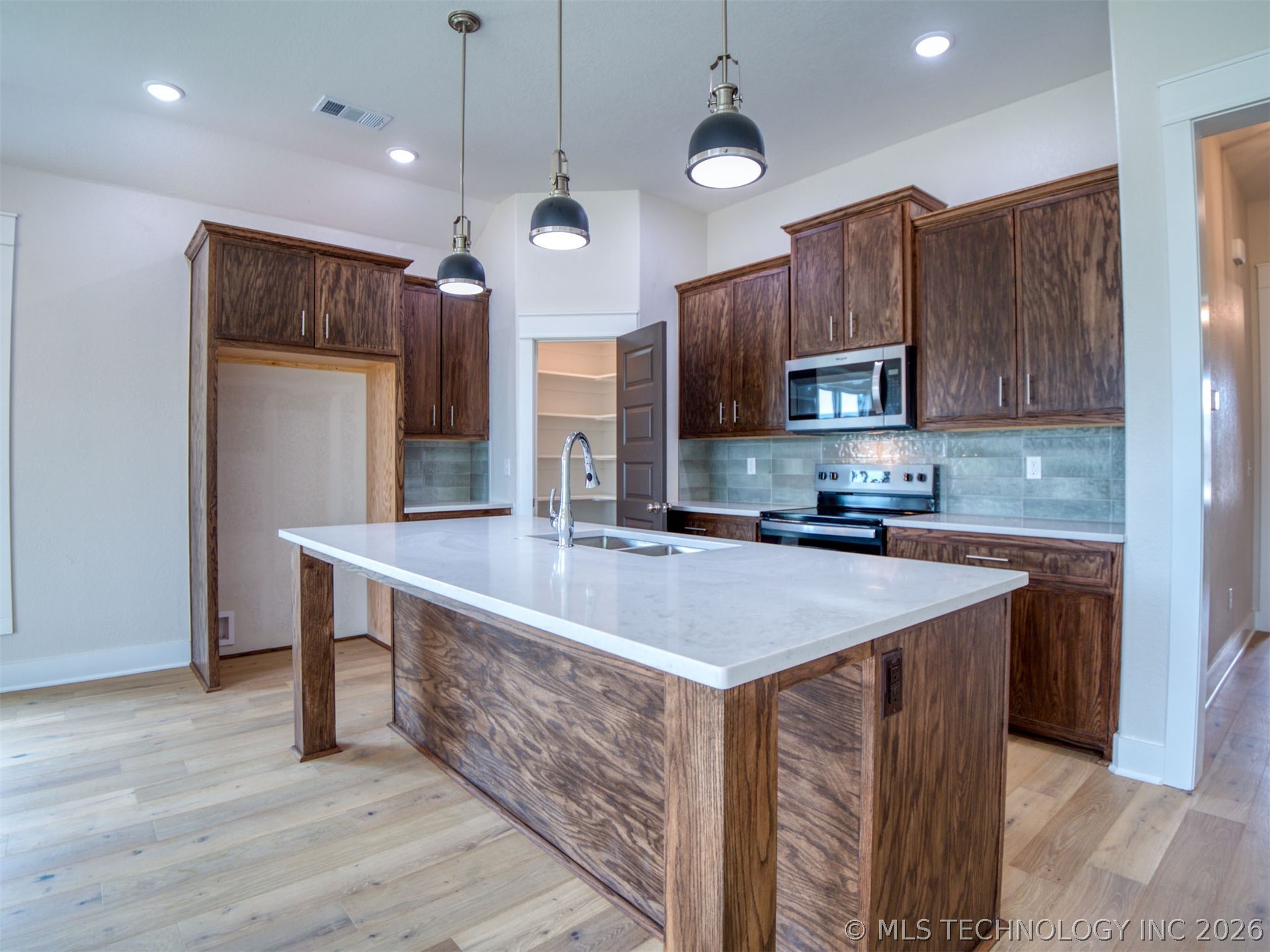 1197 Wild Indigo Circle Property Photo 12