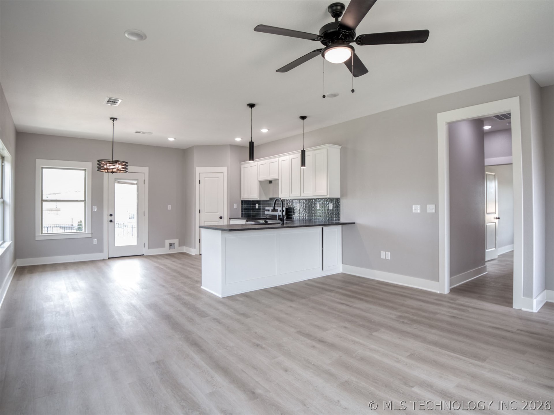 1190 Wild Indigo Circle Property Photo 6