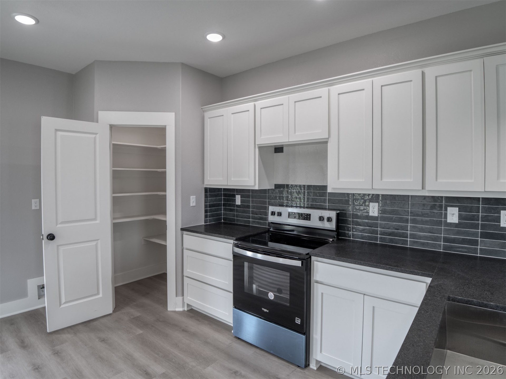 1190 Wild Indigo Circle Property Photo 10
