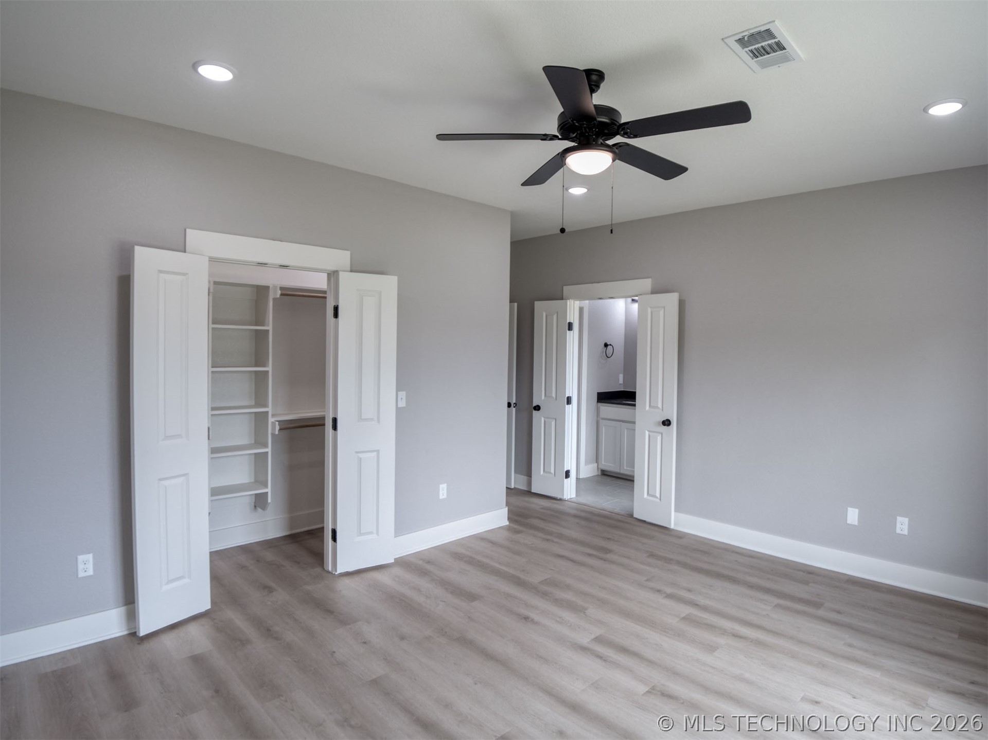 1190 Wild Indigo Circle Property Photo 12