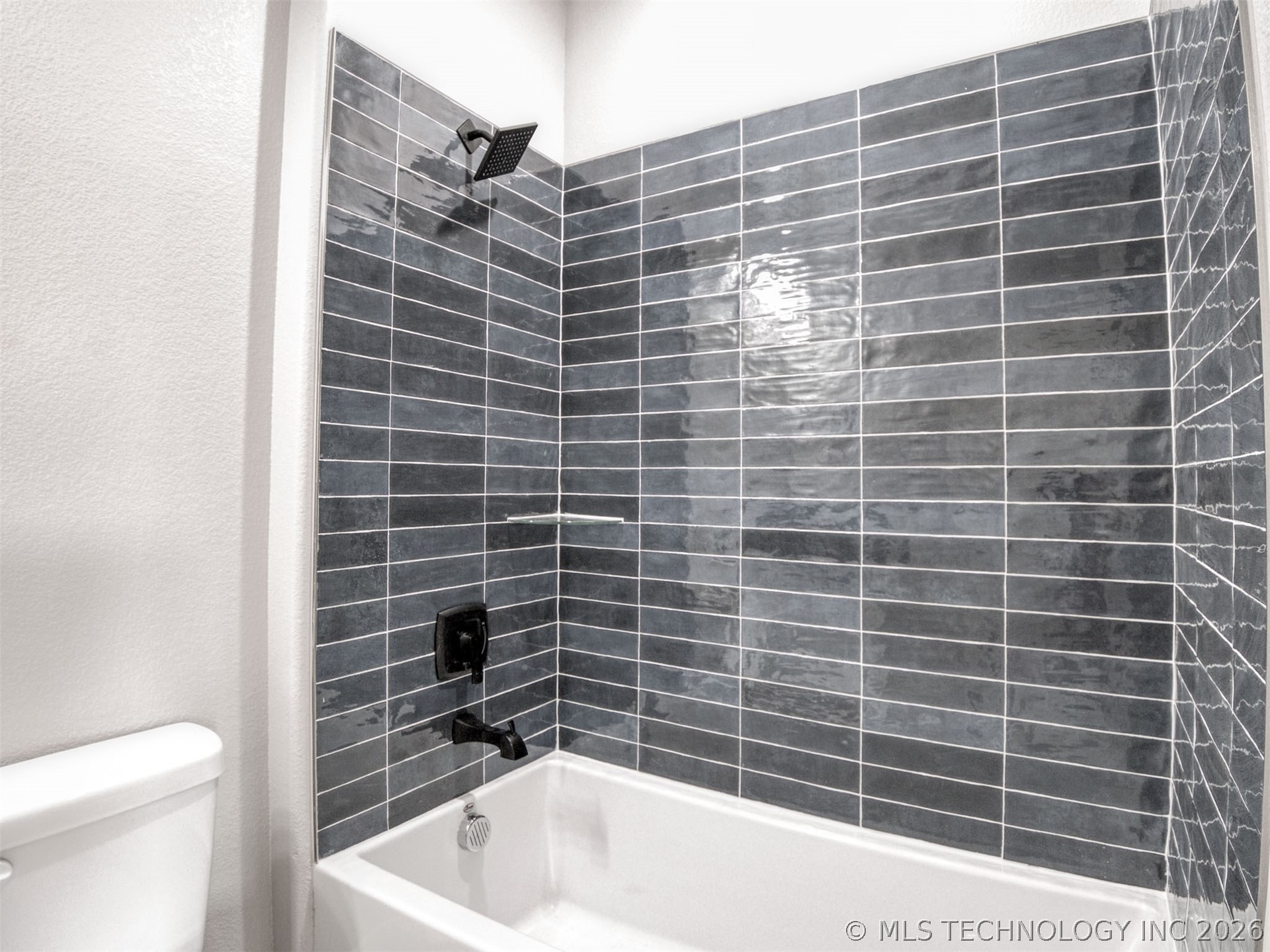 1190 Wild Indigo Circle Property Photo 19