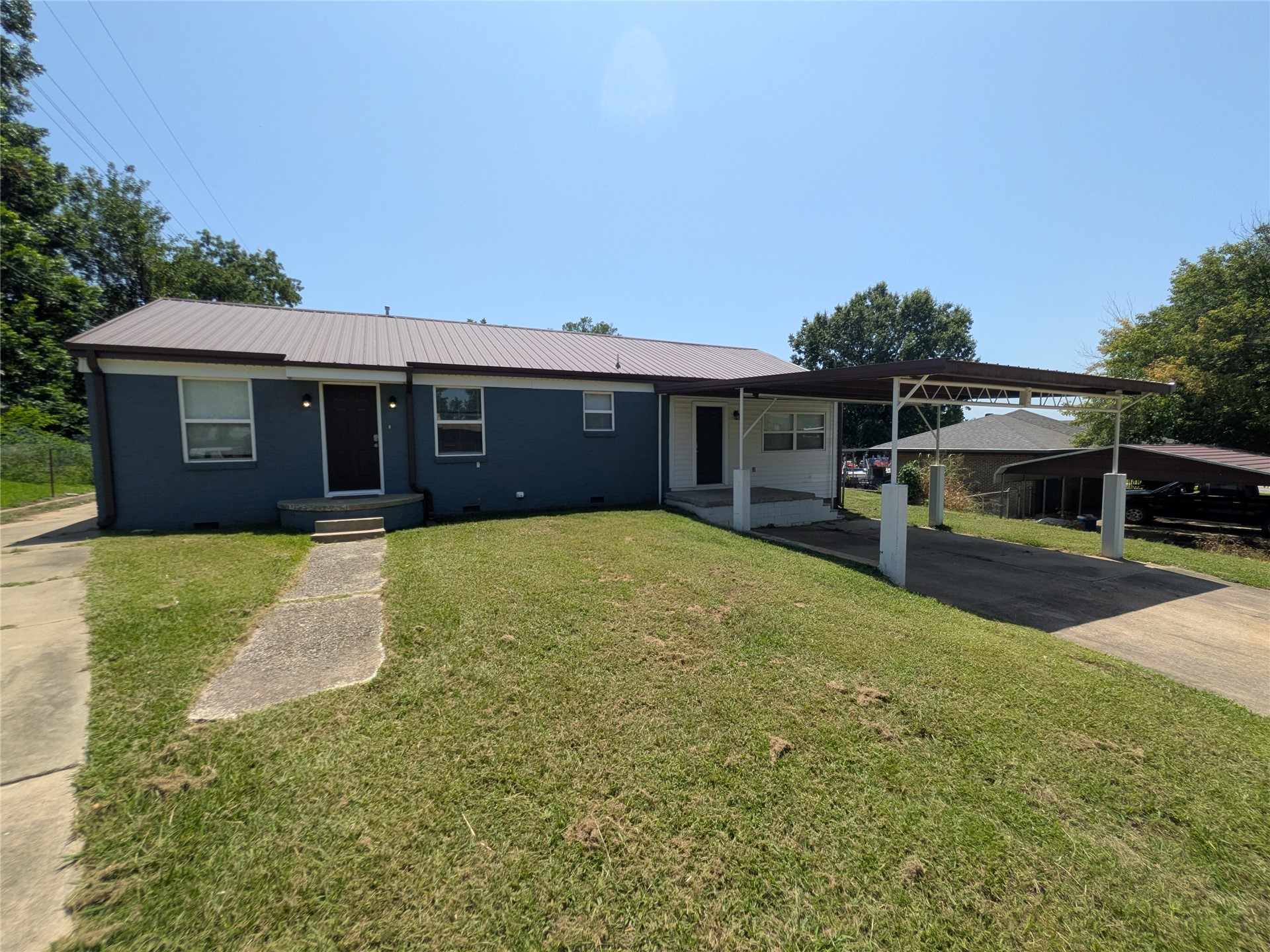 112 Gibson Street Property Photo 1