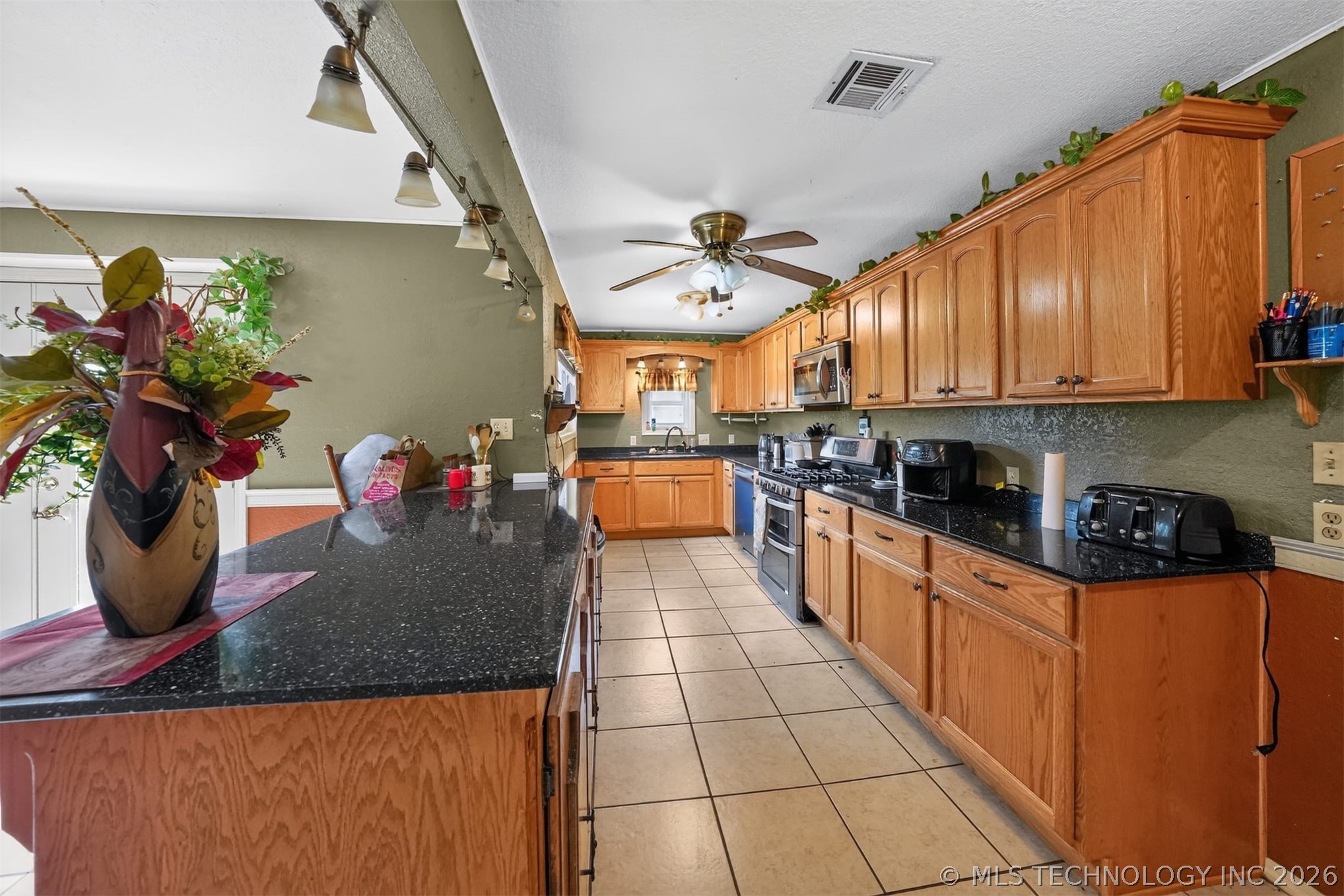 1286 Us-69 S Property Photo 2