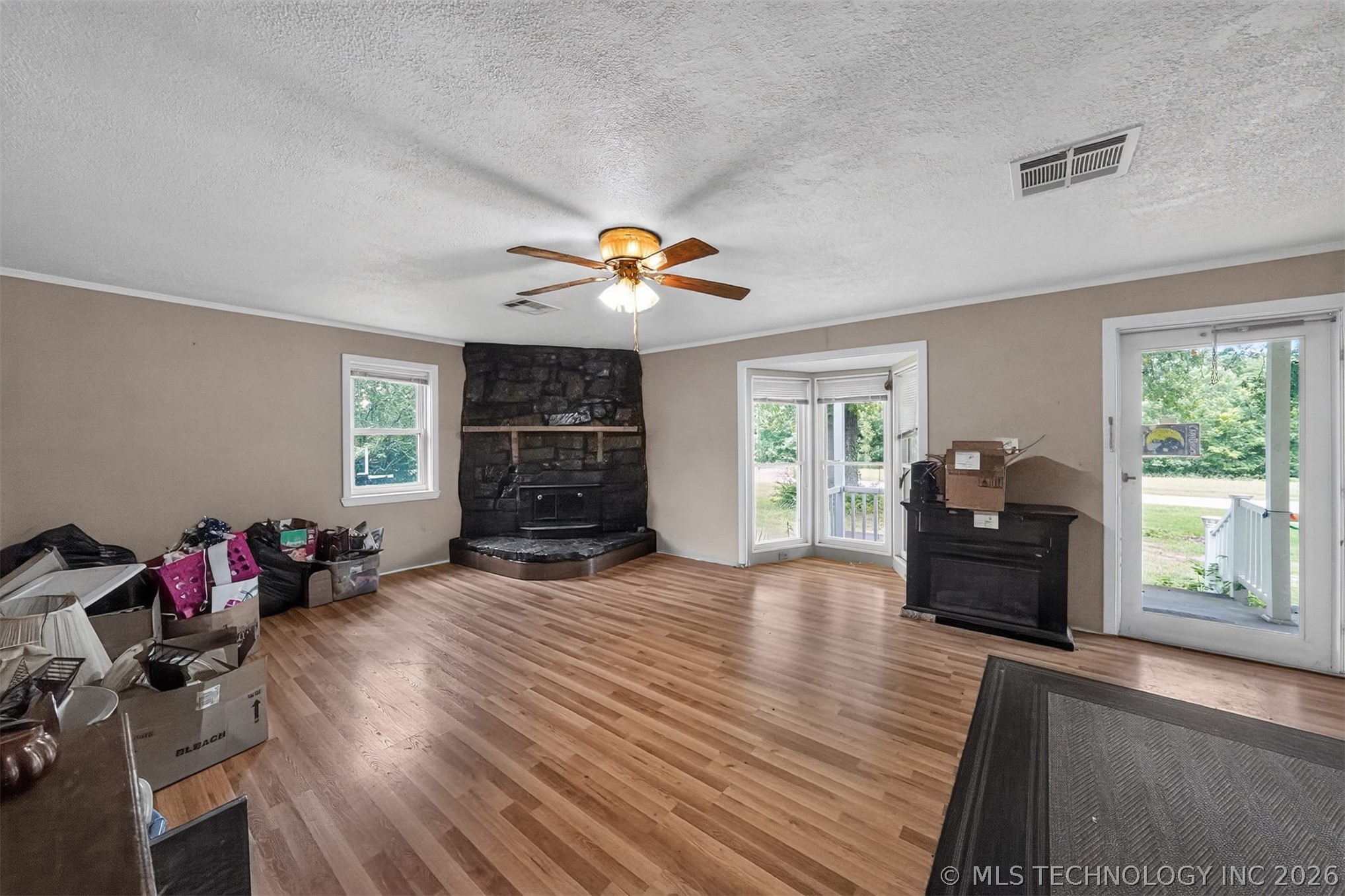 1286 Us-69 S Property Photo 7