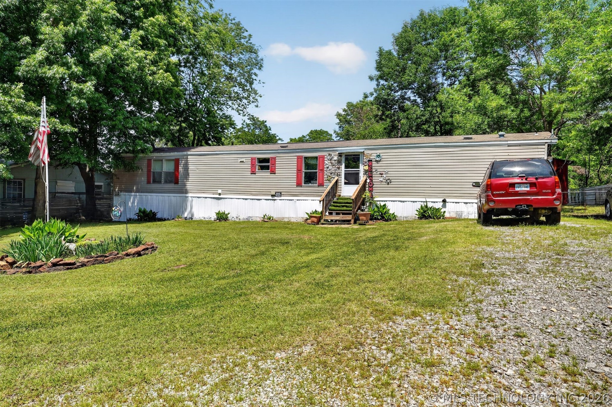 31443 E 683 Lane Property Photo 2