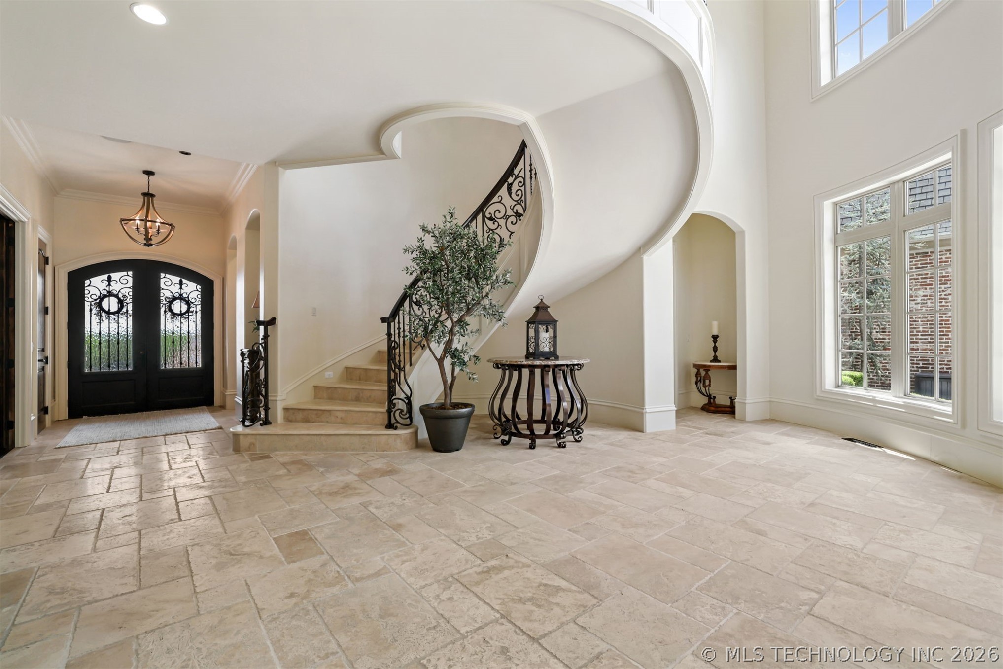 3202 Castle Court Property Photo 5