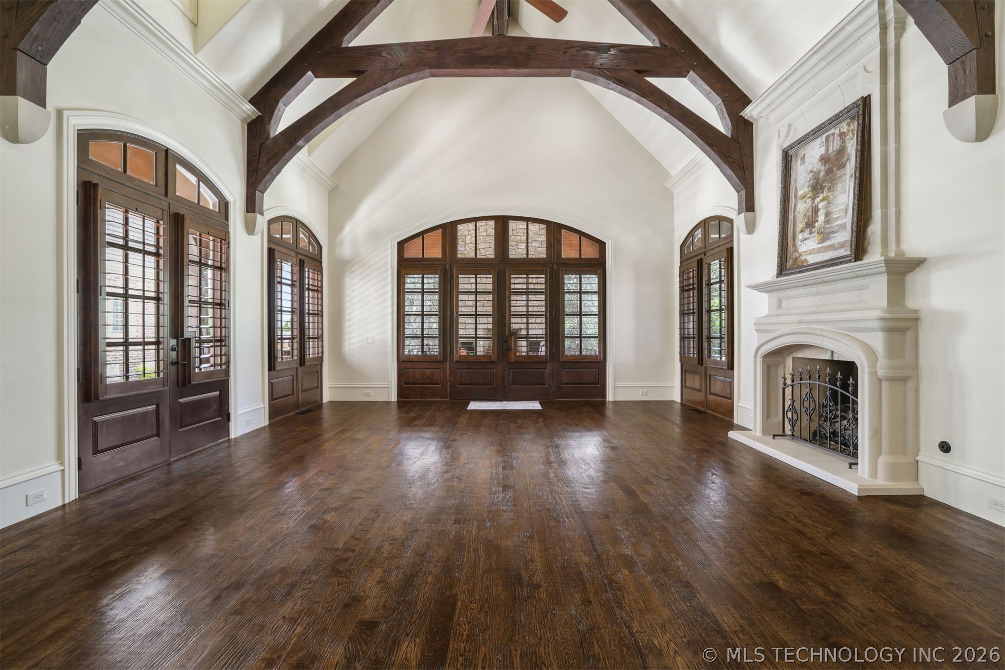 3202 Castle Court Property Photo 9