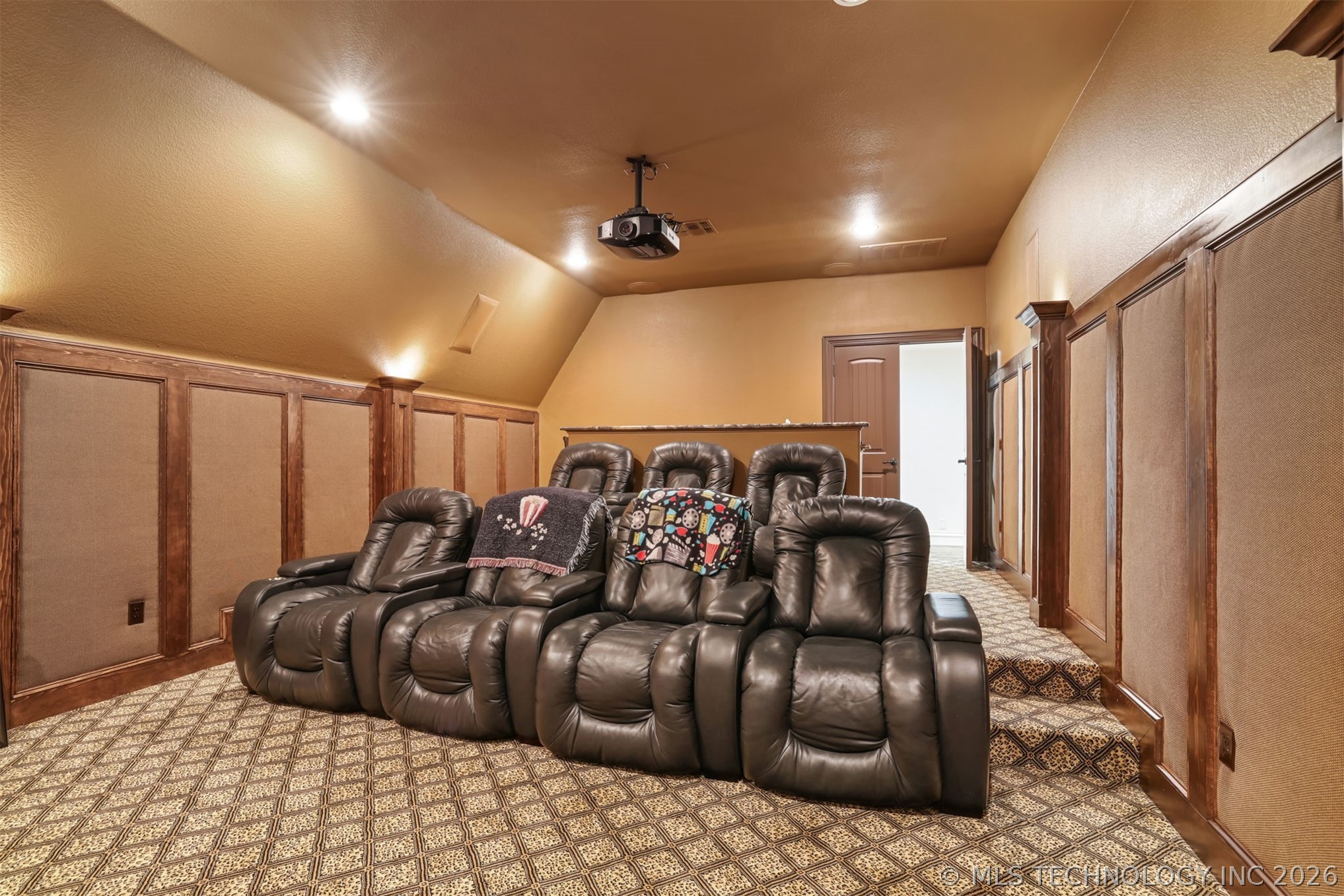 3202 Castle Court Property Photo 62