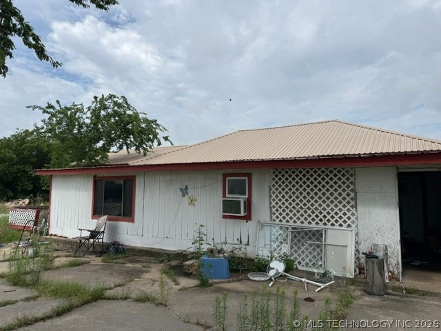 4757 Dundee Property Photo 1
