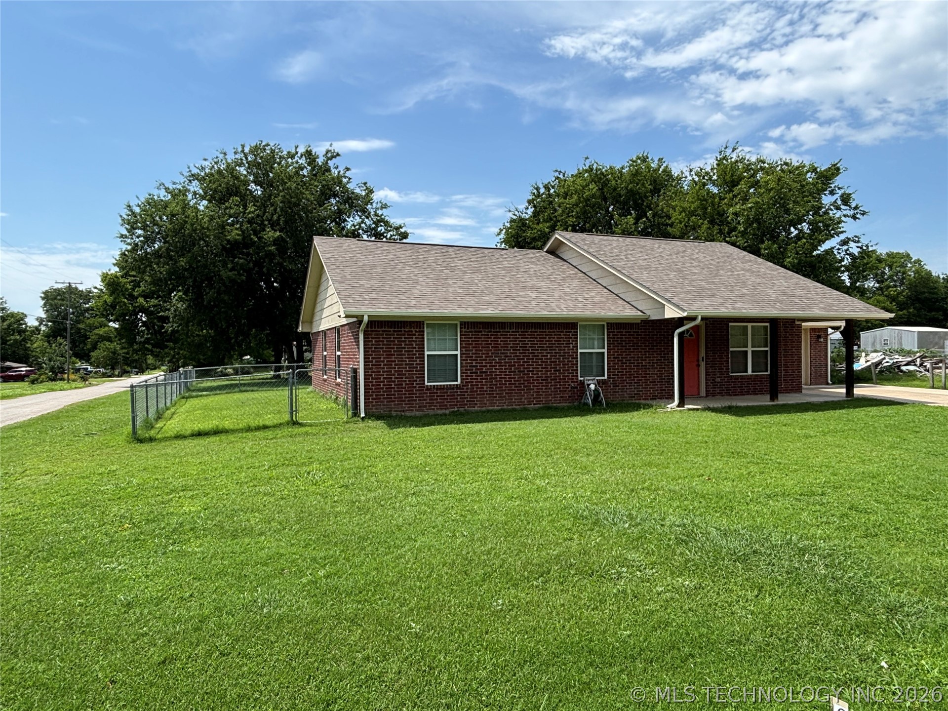 220 S Arkansas Property Photo 3