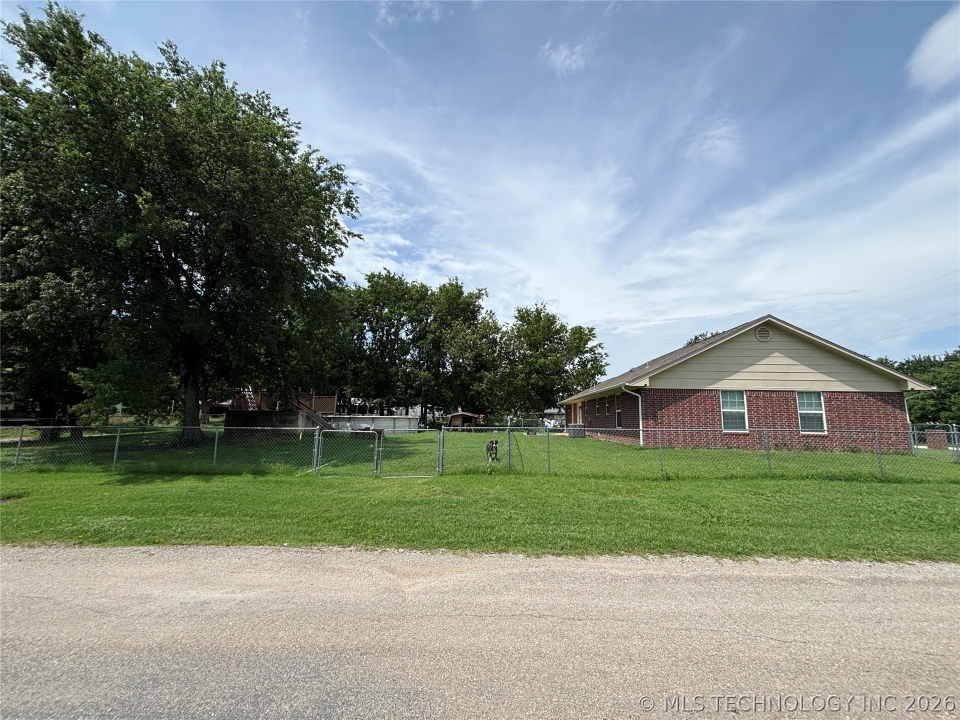 220 S Arkansas Property Photo 5