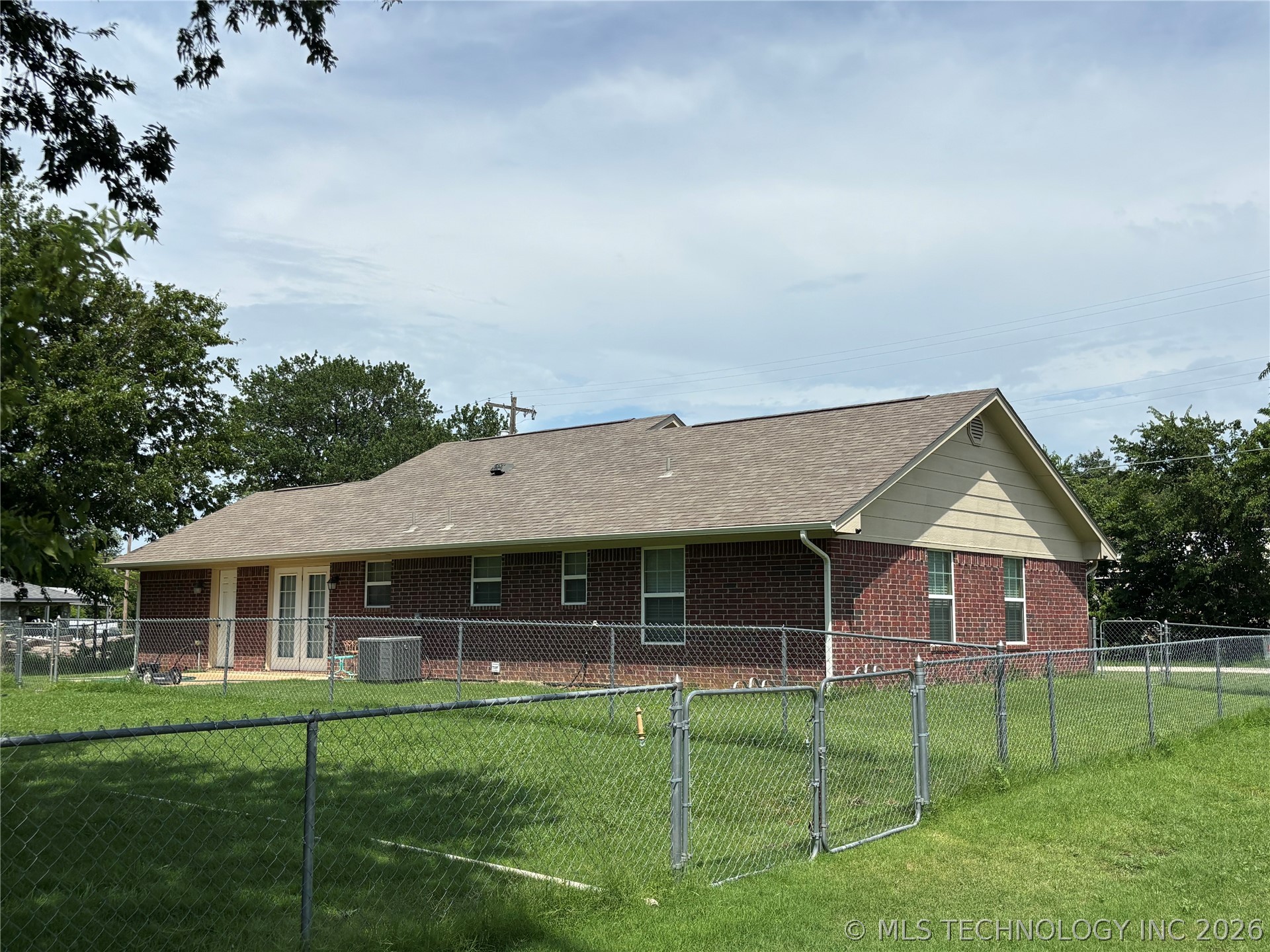 220 S Arkansas Property Photo 6