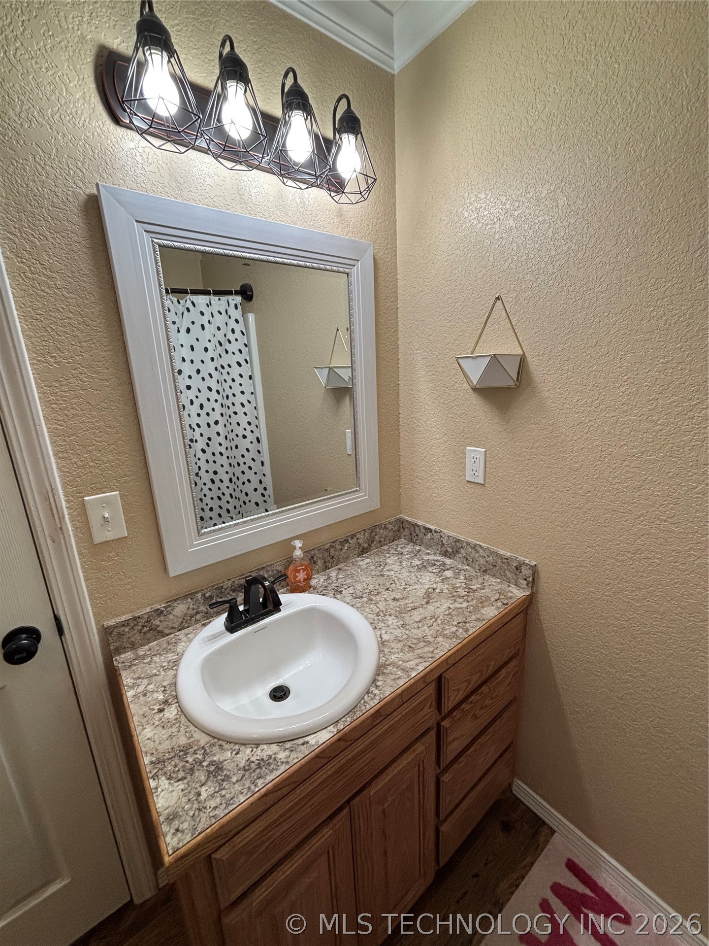 220 S Arkansas Property Photo 28