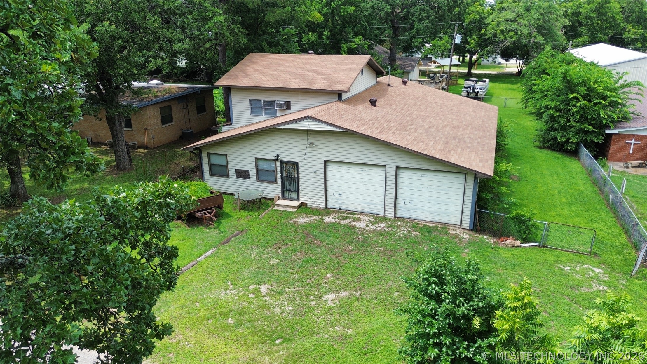 8926 Pear Property Photo 3