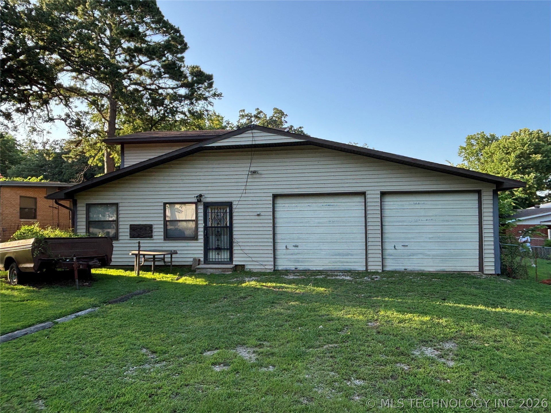 8926 Pear Property Photo 4