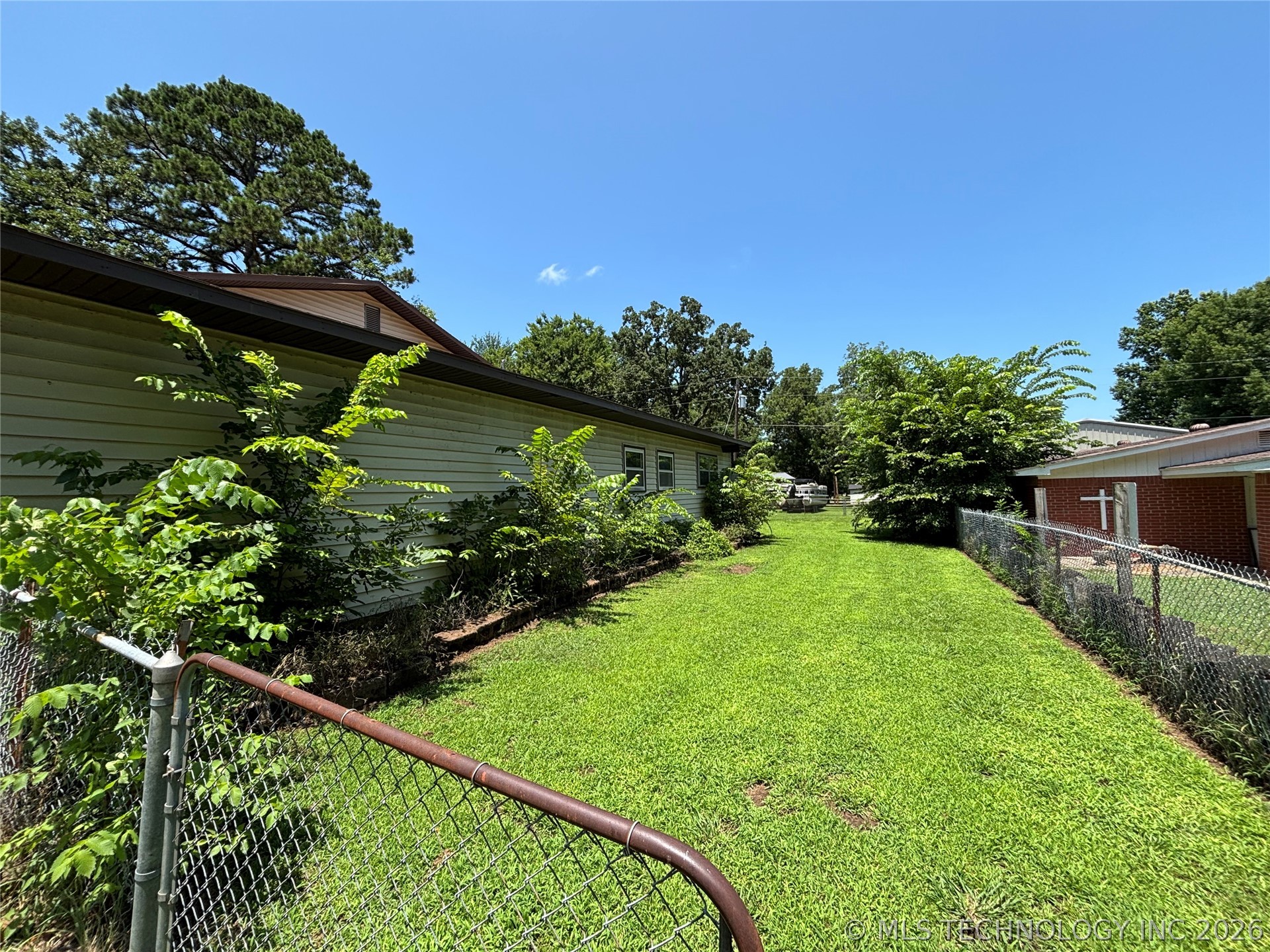 8926 Pear Property Photo 7