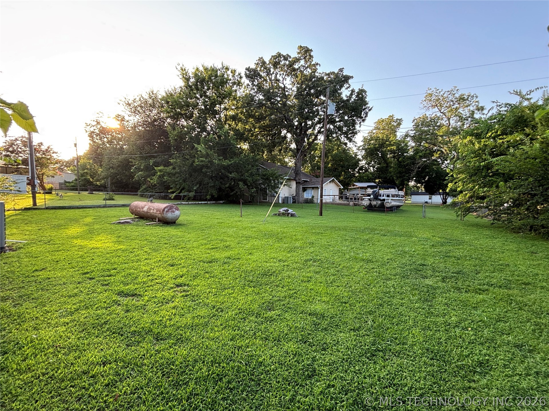8926 Pear Property Photo 8