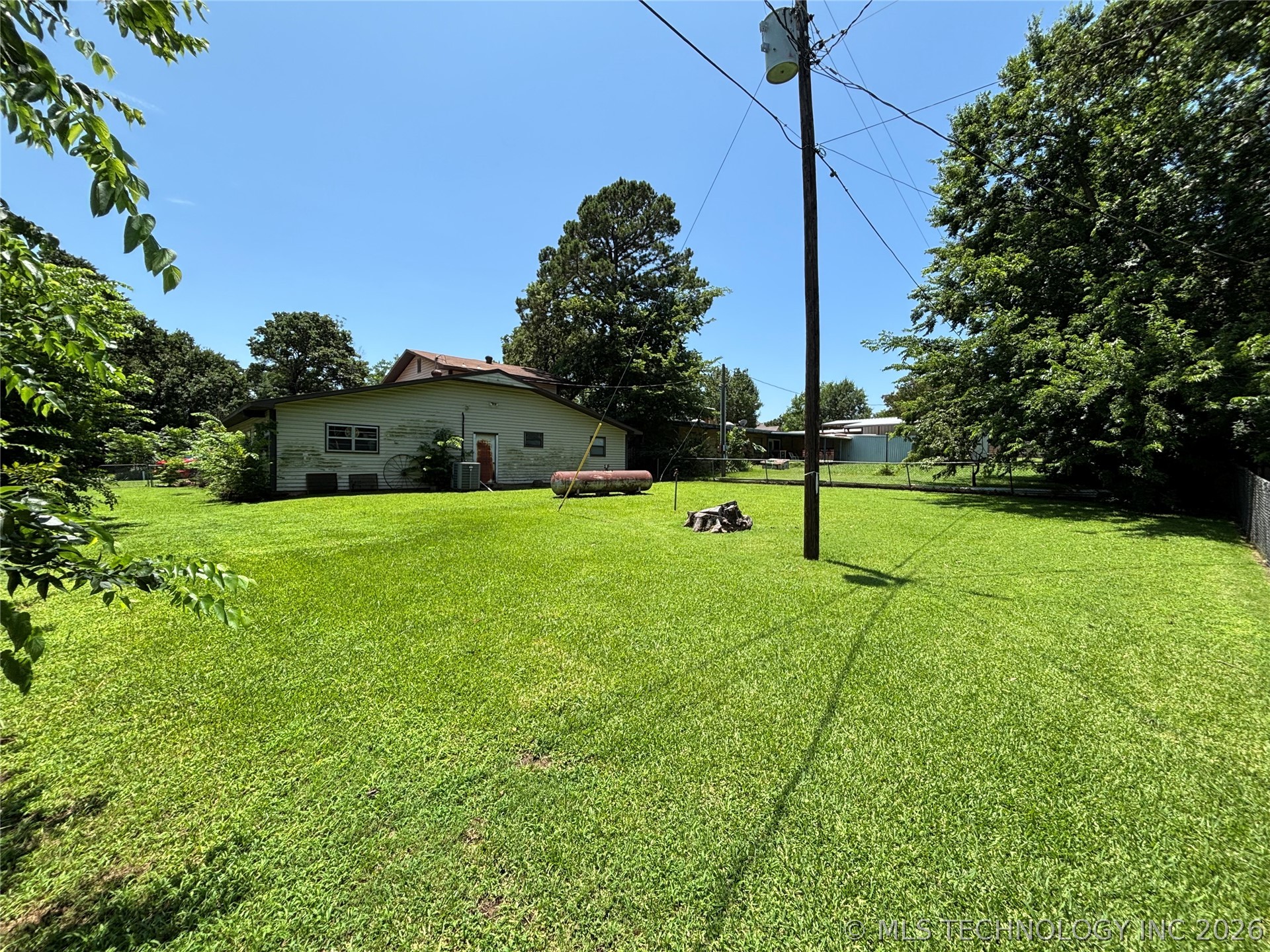 8926 Pear Property Photo 11