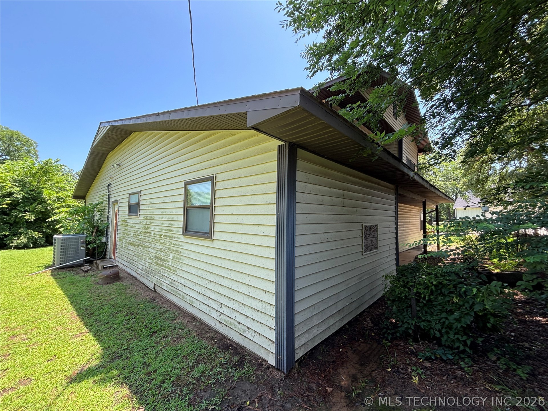 8926 Pear Property Photo 13