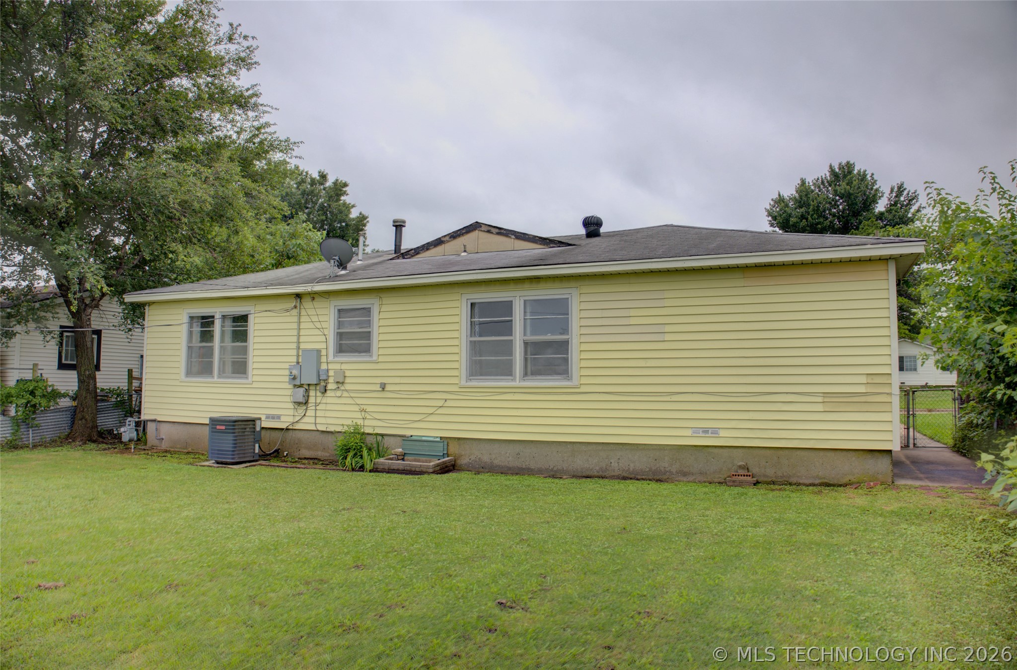 8947 E Oklahoma Place Property Photo 20