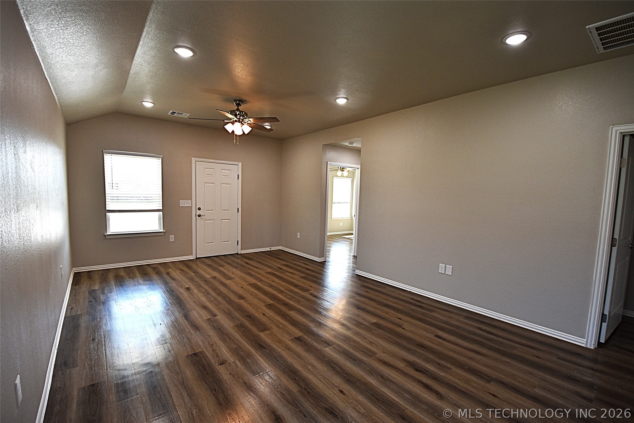 829 Elm Street Property Photo 10