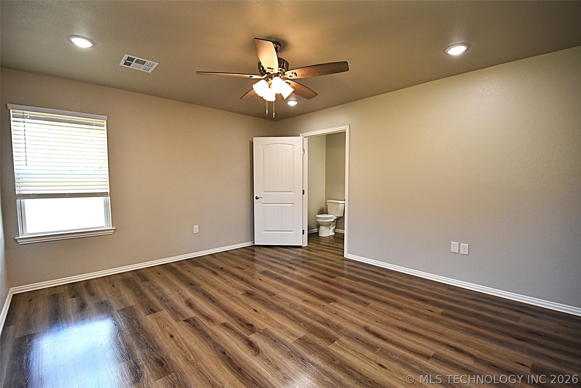 829 Elm Street Property Photo 19