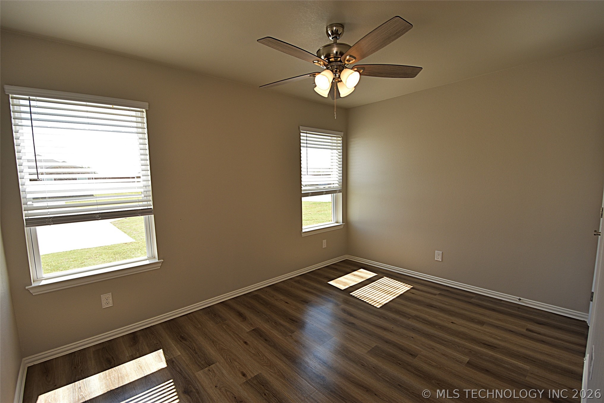 829 Elm Street Property Photo 28