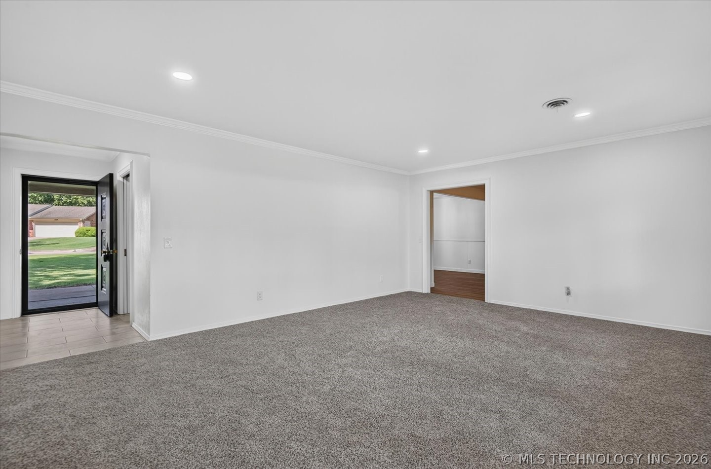 1428 Melmart Property Photo 5