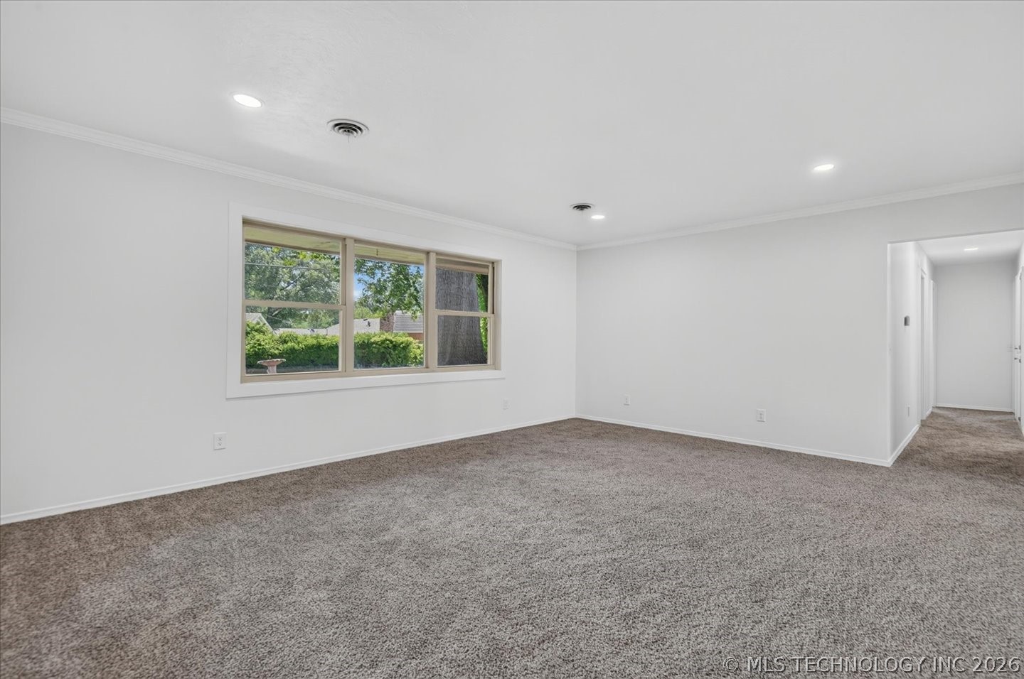 1428 Melmart Property Photo 6