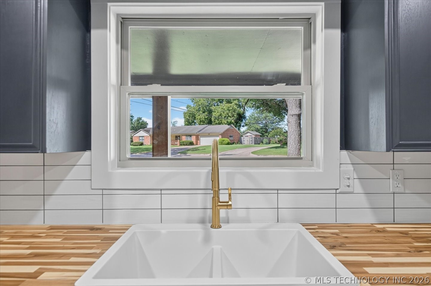 1428 Melmart Property Photo 13