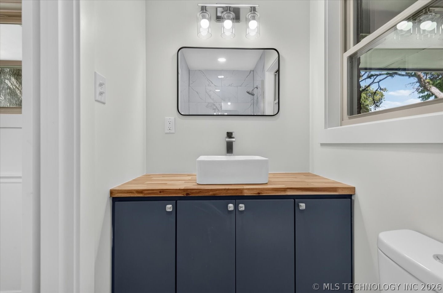 1428 Melmart Property Photo 18