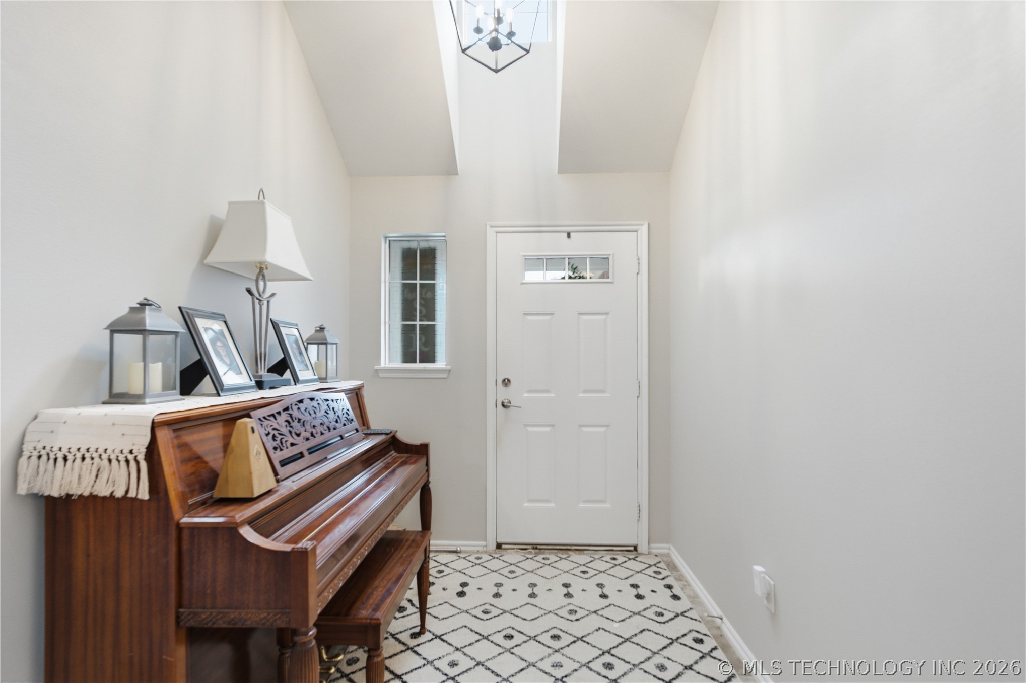 232 Dp Newman Circle Property Photo 14