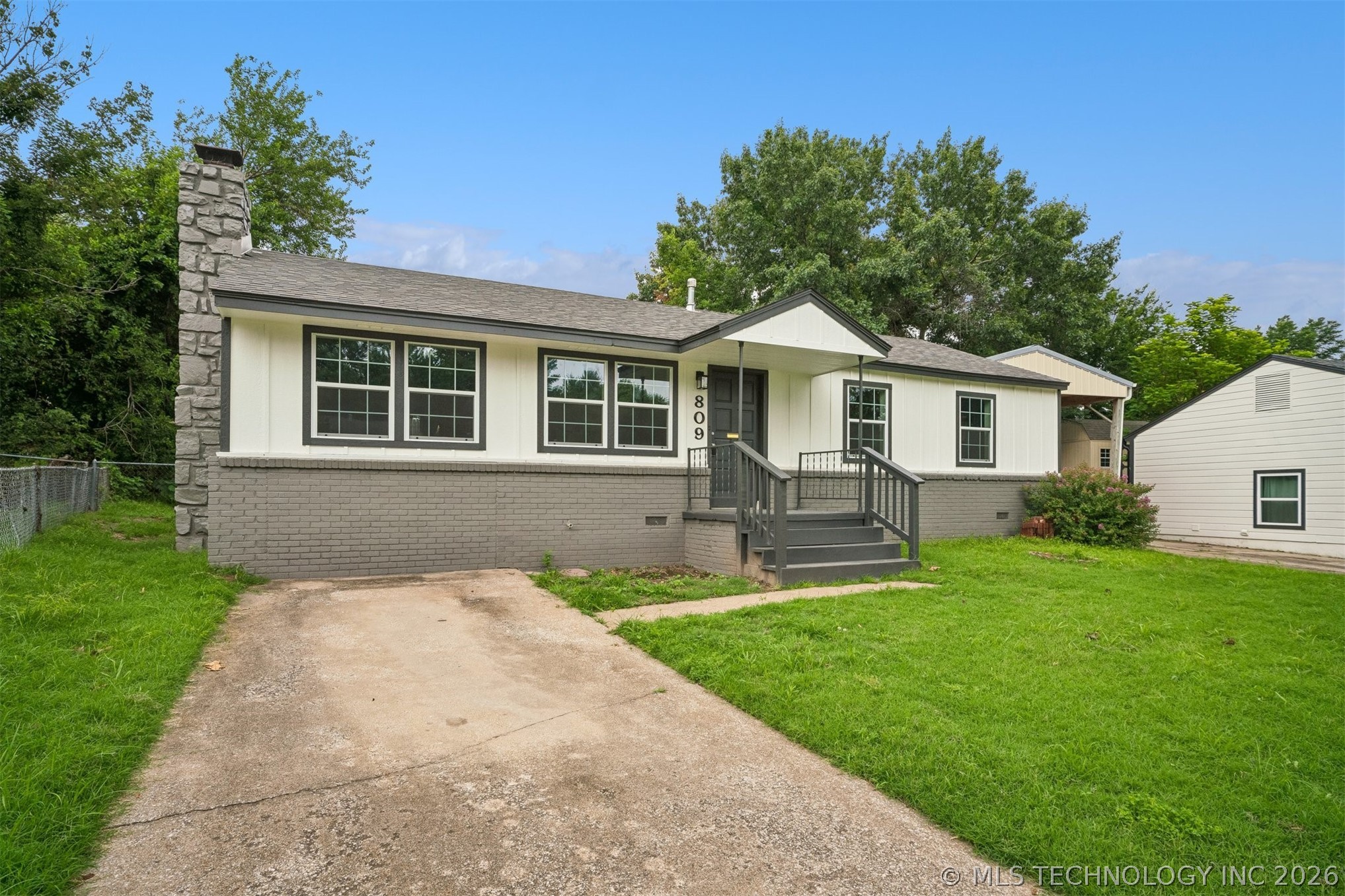 809 Cedar Avenue Property Photo 2