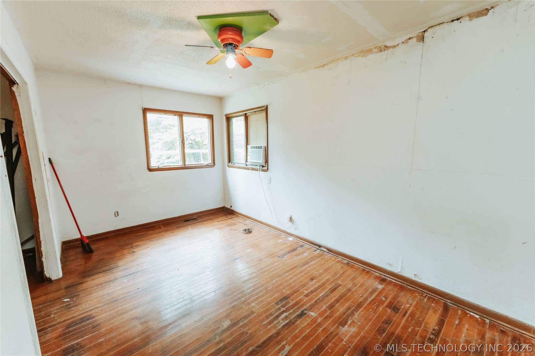 214 Forest Street Property Photo 7