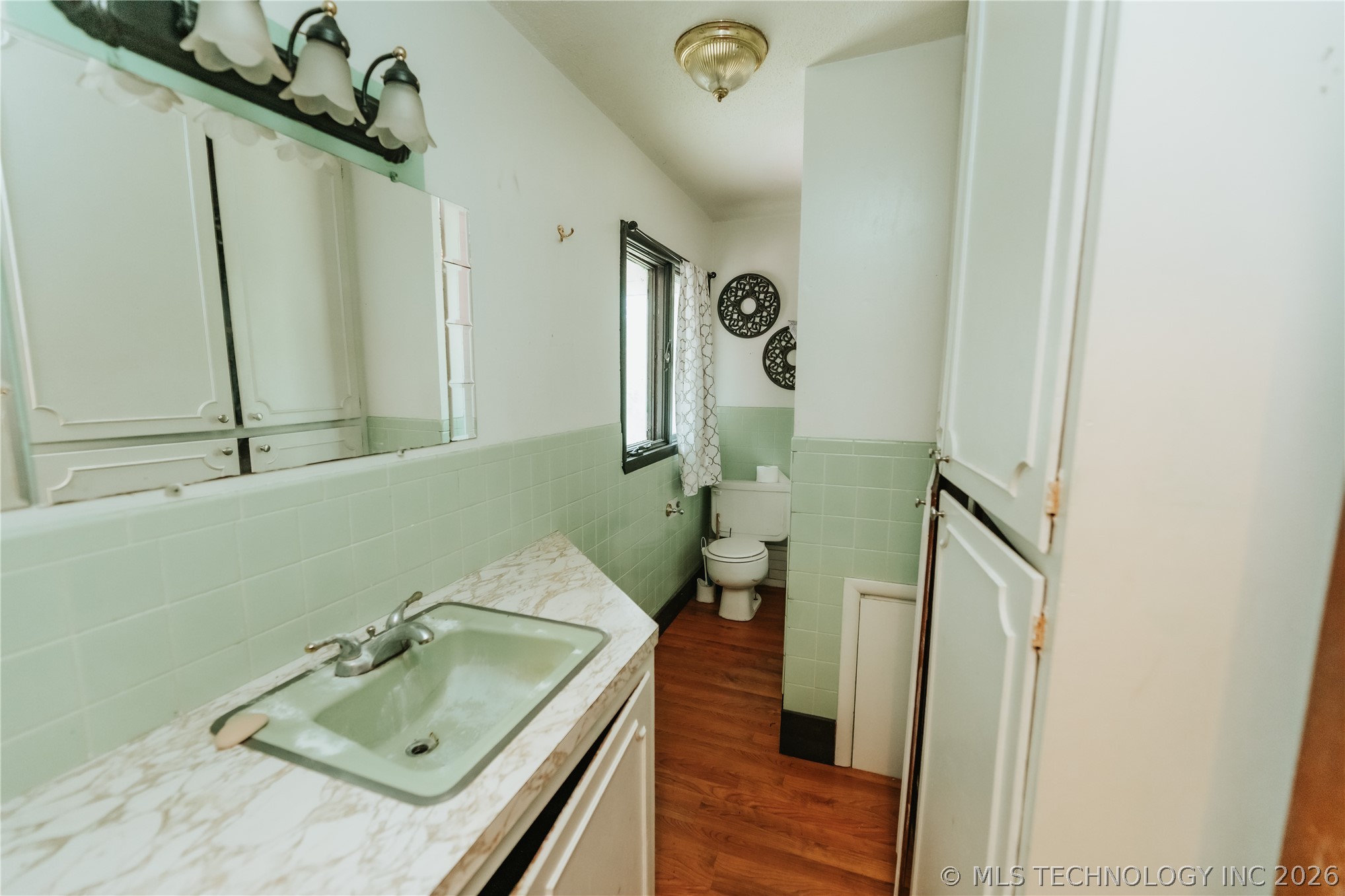214 Forest Street Property Photo 10